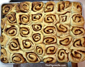 (Make-Ahead) Cinnamon Rolls for a Crowd