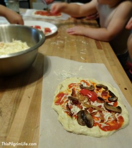 Making personal homemade pizzas is a great (and delicious) way to get kids involved in the kitchen! Check out these tips and a recipe for a no-fail dough.