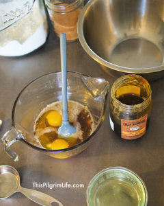 Delightfully soft and chewy gingersnap cookies, full of spice and (coconut) sugar and everything nice!